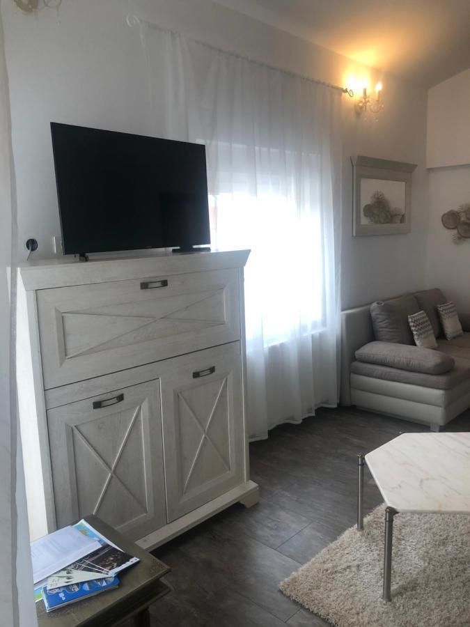 Apartamento Grey Pearl With Free Ev Ch-Station Valbandon Exterior foto